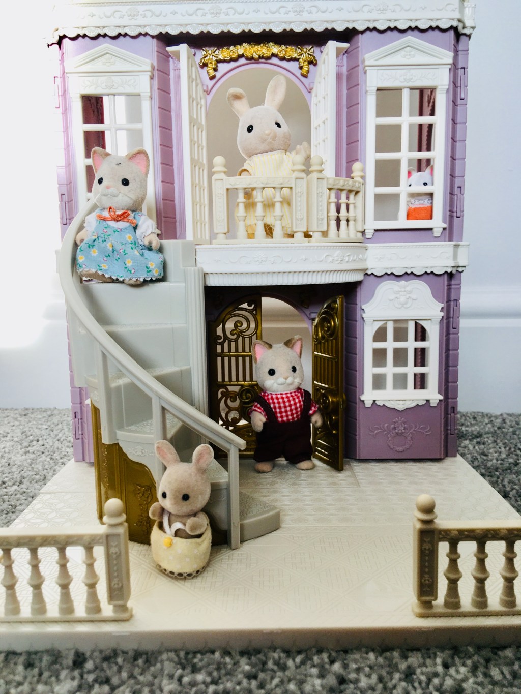 Review: Sylvanian Families Elegant Town&nbsp;Manor